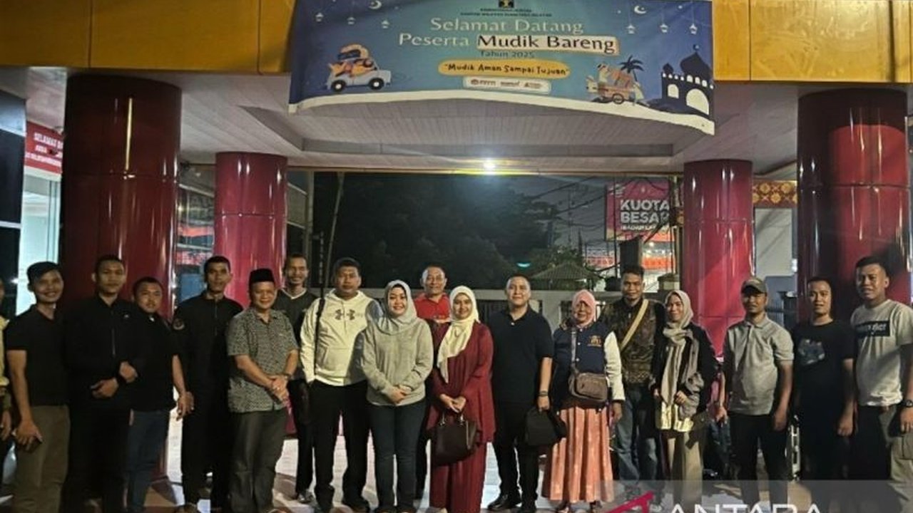 Sebanyak 48 peserta mudik Lebaran Idul Fitri 1446 H dari Kemenkumham, Kemenham, dan Kemenimipas tiba dengan selamat di Palembang setelah menempuh perjalanan darat dari Jakarta.