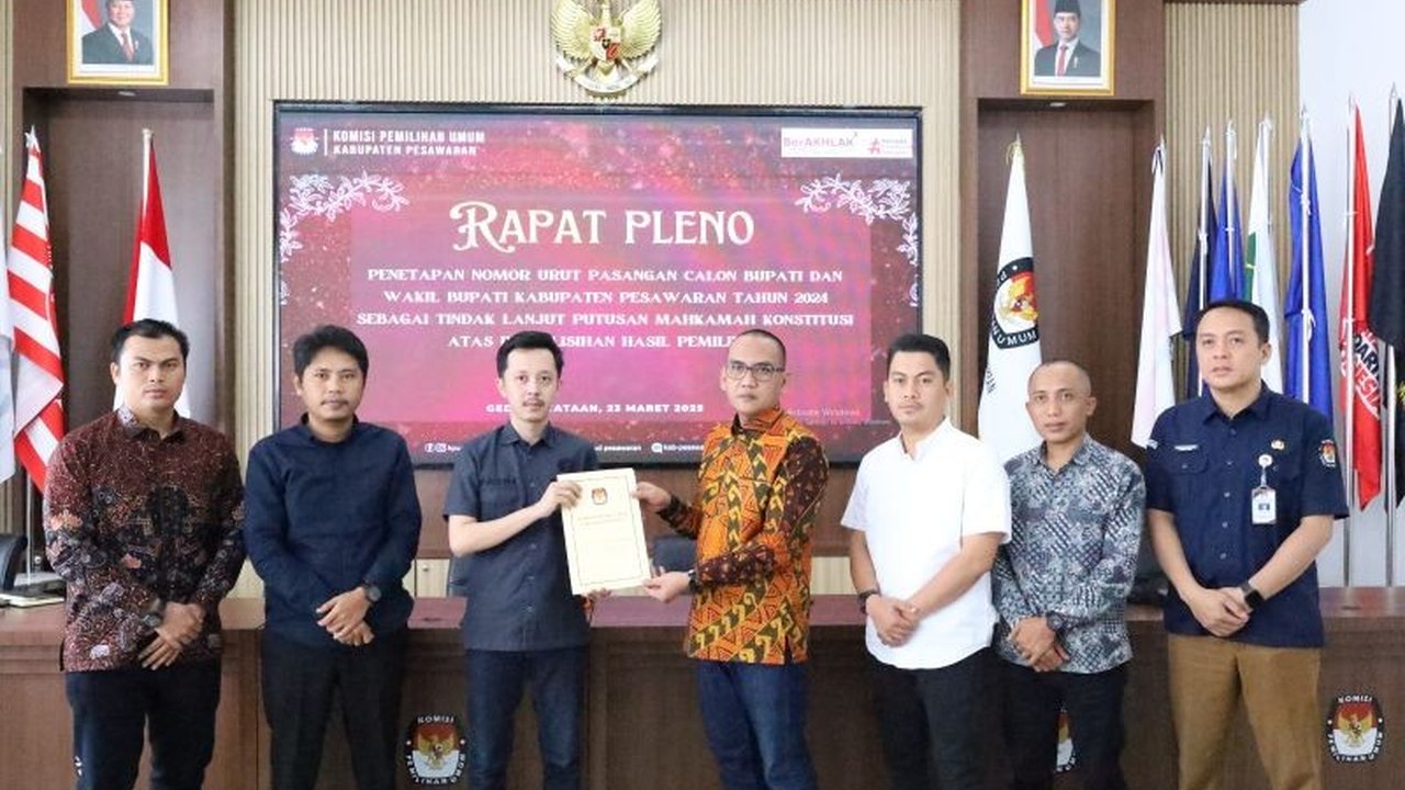Komisi Pemilihan Umum (KPU) Kabupaten Pesawaran menetapkan nomor urut pasangan calon peserta Pemungutan Suara Ulang (PSU) Pilkada 2024 setelah melalui rapat pleno, dengan Supriyanto-Suriansyah mendapat nomor urut 01 dan Nanda Indira-Antonius nomor urut 02