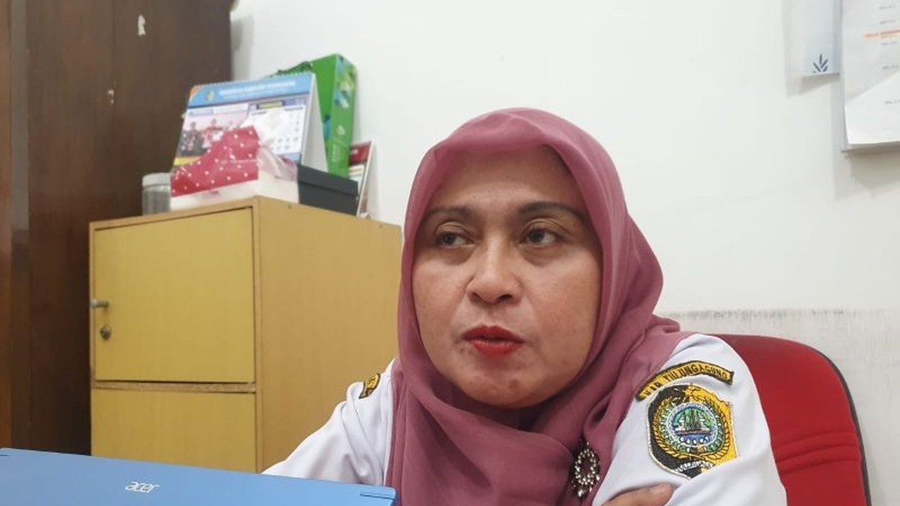 Disnakertrans Tulungagung mengingatkan perusahaan wajib membayar THR karyawan H-7 sebelum Lebaran sesuai aturan Kemenaker, dengan ancaman pelaporan jika terjadi pelanggaran.