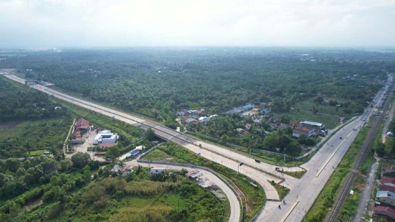 Volume lalu lintas di Tol Binjai-Langsa meningkat signifikan hingga 23,07 persen pada H-9 Lebaran 2025, menandakan peningkatan arus mudik.