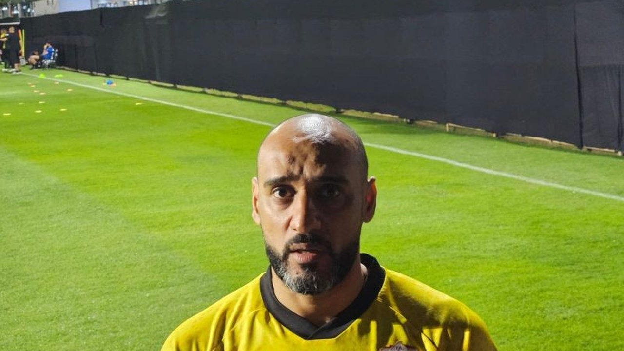 Kiper Bahrain, Sayed Mohammed Jaffer, optimistis timnya bisa menang atas Indonesia di laga kualifikasi Piala Dunia 2026, meski mengakui laga akan berjalan sulit.