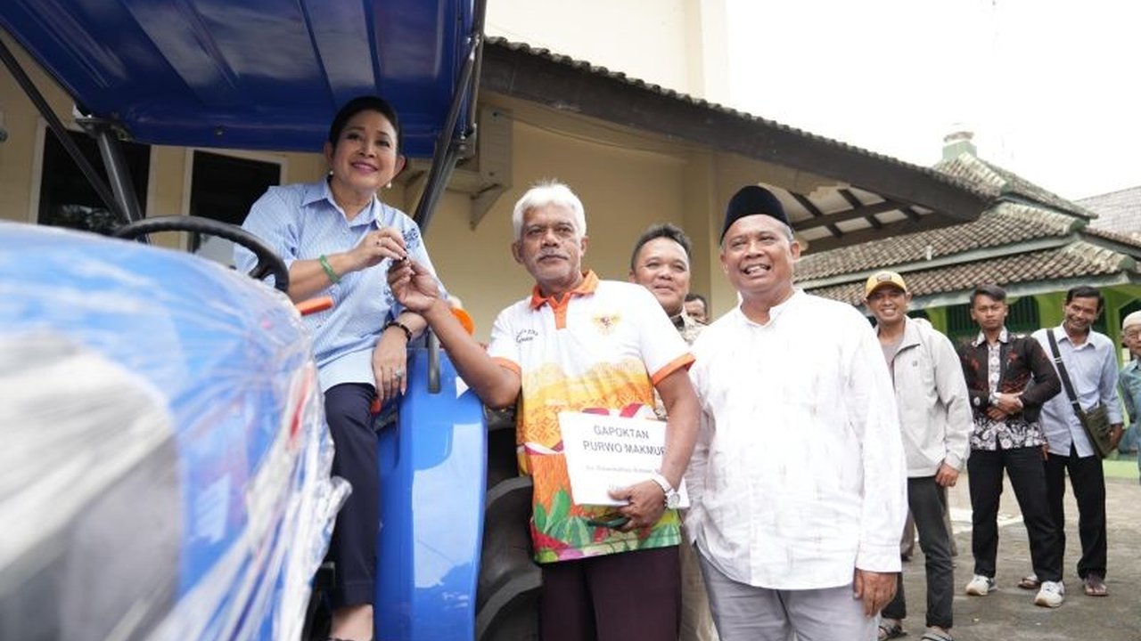 Komisi IV DPR RI memberikan bantuan alat mesin pertanian (alsintan) senilai Rp1,5 miliar lebih kepada Kabupaten Sleman untuk meningkatkan produktivitas pertanian dan ketahanan pangan.
