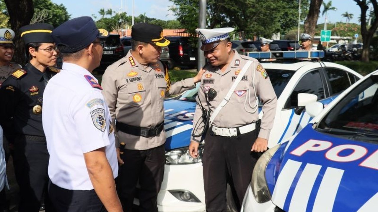 Polresta Bandara Soetta menyiapkan ambulans dan layanan antar-terminal untuk membantu pemudik Lebaran 2025, khususnya lansia, perempuan, anak-anak, dan penumpang dengan bagasi banyak.