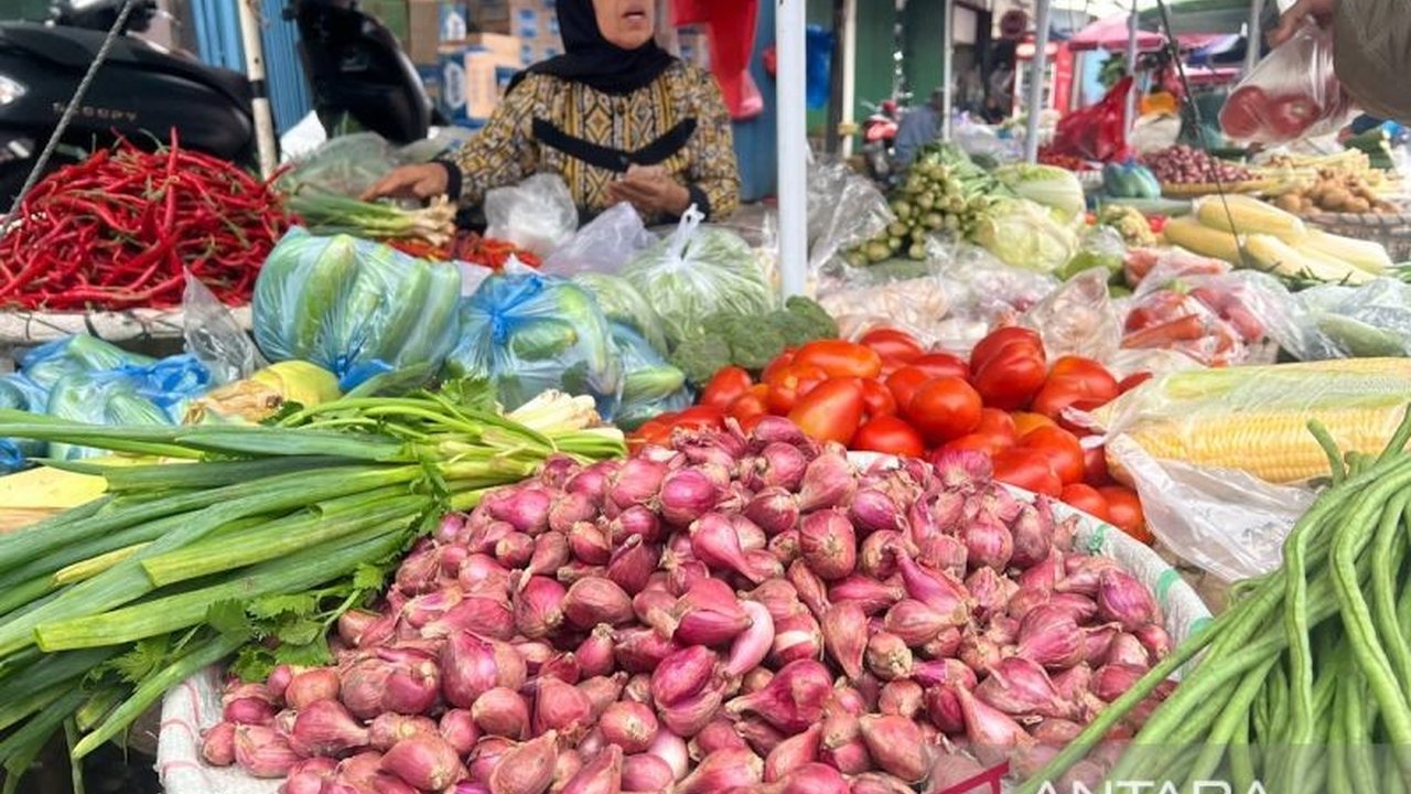 Harga Bawang Merah Tembus Rp49.250/kg, Cabai Rawit Sentuh Rp101.200/kg!