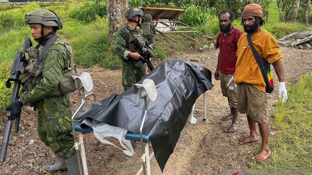 Kemendikbudristek menyampaikan belasungkawa atas meninggalnya guru Rosalina Rerek Sogen akibat serangan KKB di Yahukimo, Papua Pegunungan, dan berupaya menemui keluarga korban di NTT.