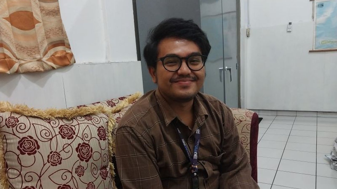 Pengiriman barang melalui Kantor Pos Cabang Ternate meningkat signifikan hingga 30 persen selama Ramadhan dan menjelang Idul Fitri 1446 H, didominasi oleh produk fesyen dan pakaian online.