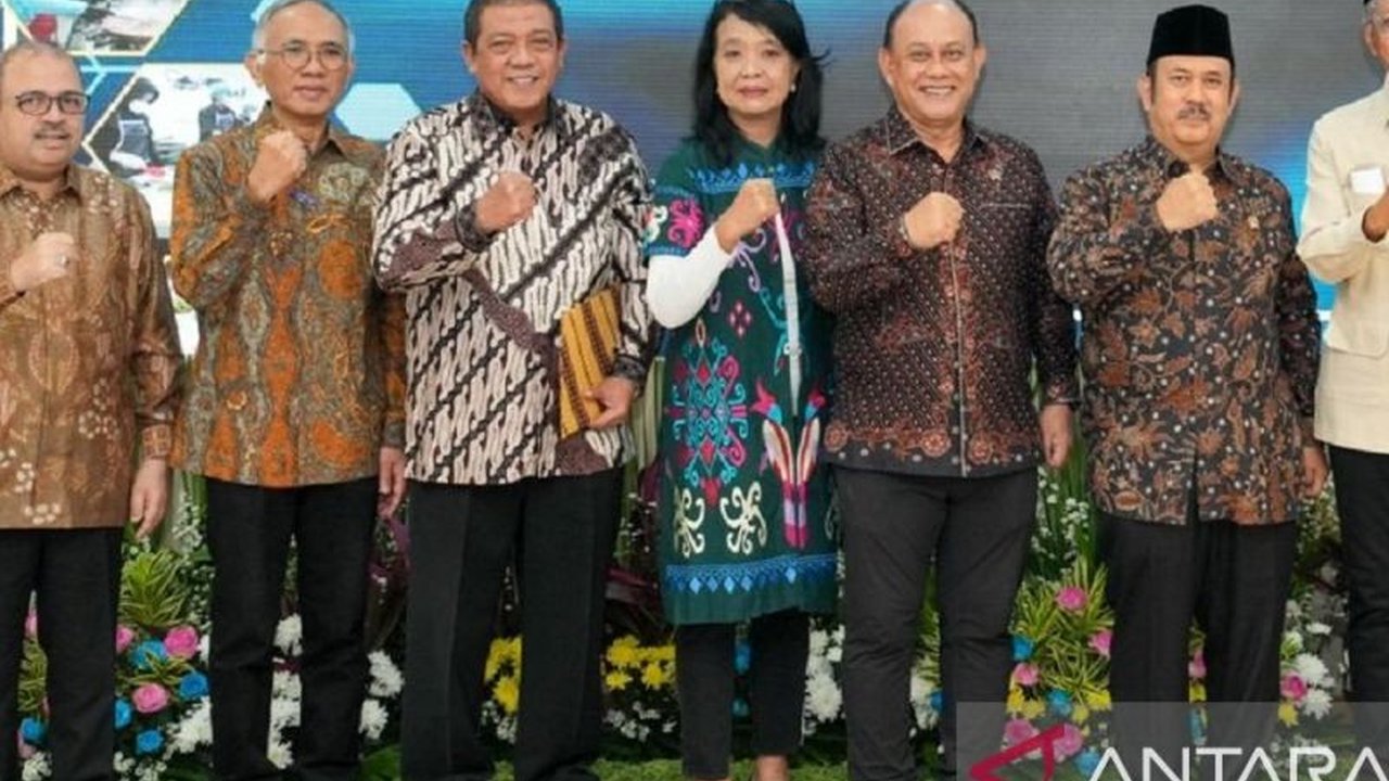 Hutama Karya membangun dapur Program Makan Bergizi Gratis (MBG) di Jambi senilai Rp3,6 miliar, didukung oleh program TJSL senilai Rp835 juta, untuk memastikan ratusan ribu siswa mendapatkan makan siang bergizi.