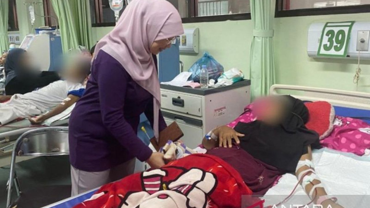 Pemerintah Provinsi Kalimantan Selatan gencar sosialisasikan pentingnya menjaga kesehatan ginjal seiring meningkatnya kasus gagal ginjal yang mengharuskan cuci darah hingga 390 pasien di RSUD Ulin Banjarmasin.