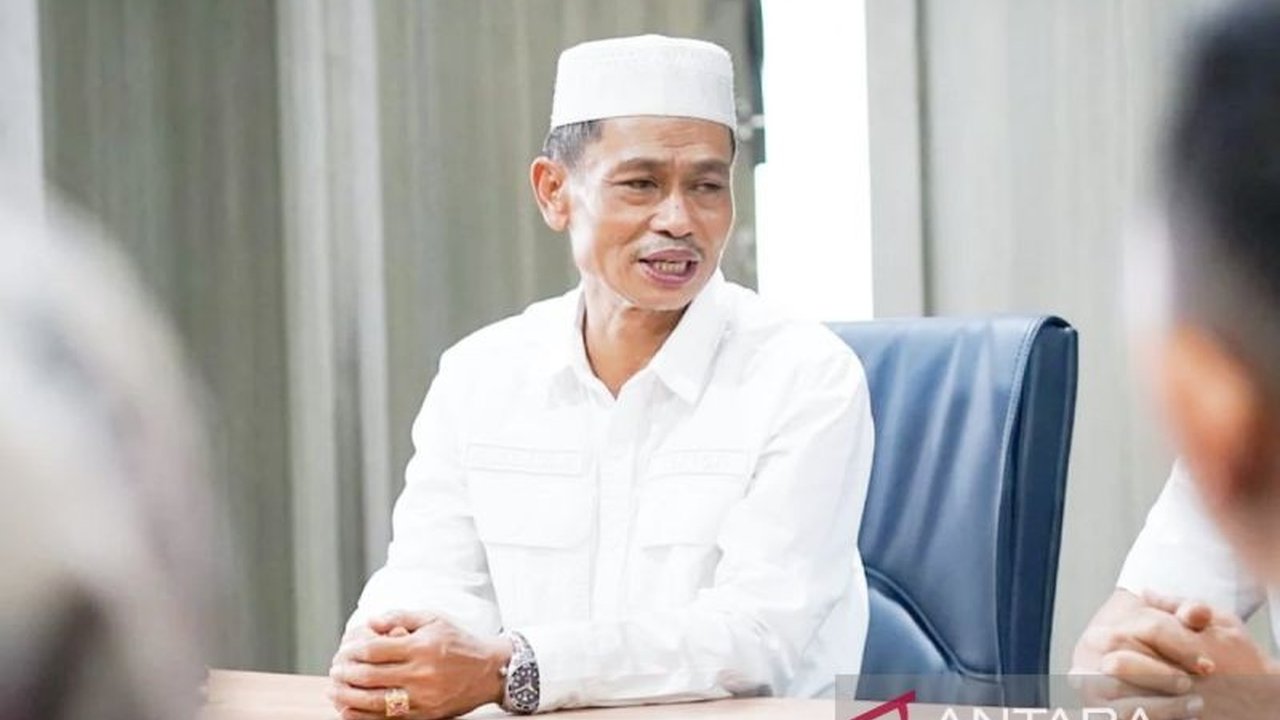 Universitas Lambung Mangkurat (ULM) membentuk Rumah Amal ULM (RAUL) untuk membantu mahasiswa kurang mampu melalui program penyaluran zakat dan infak dari sivitas akademika, menjangkau sekitar 4.000 mahasiswa yang membutuhkan.