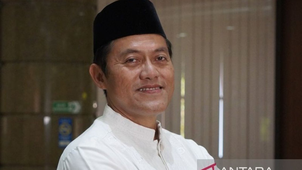 Wisata kuliner Ramadan di Sulawesi Utara berhasil menciptakan transaksi hingga Rp1 miliar, menunjukkan dampak positif bagi UMKM dan perekonomian daerah serta menjadi bukti toleransi antar umat beragama.
