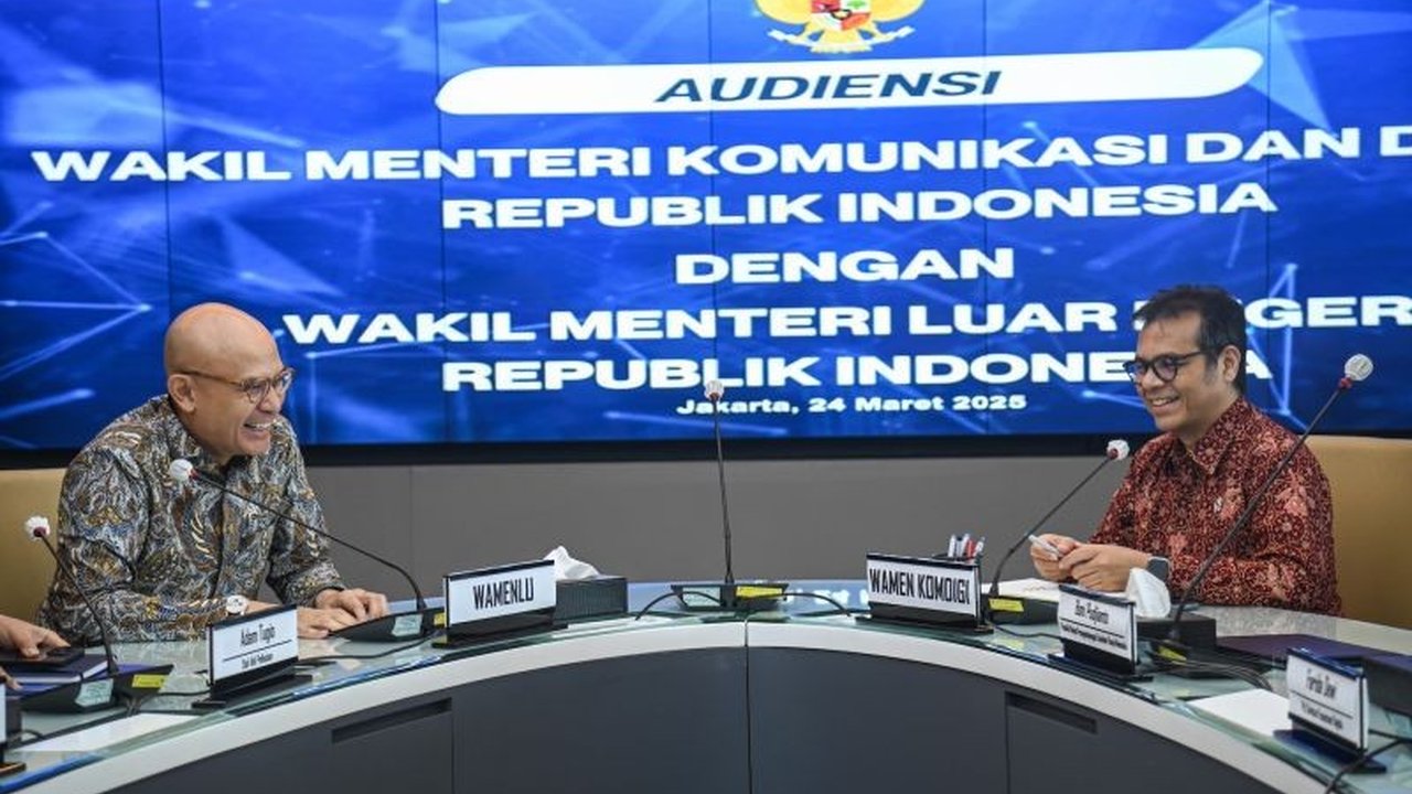 Kementerian Komunikasi dan Informatika (Kominfo) serta Kementerian Luar Negeri (Kemlu) berkolaborasi untuk meningkatkan citra positif Indonesia di dunia melalui optimalisasi media internasional.
