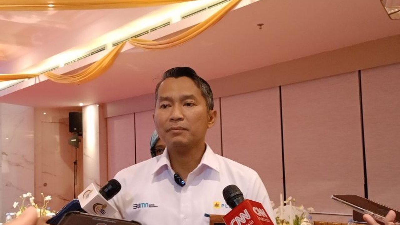 PLN Jakarta Raya memastikan pasokan listrik aman selama Lebaran 2025 dengan mengawasi 14 lokasi prioritas, termasuk masjid, pusat keramaian, dan transportasi, serta menyediakan cadangan daya hampir 40 persen.