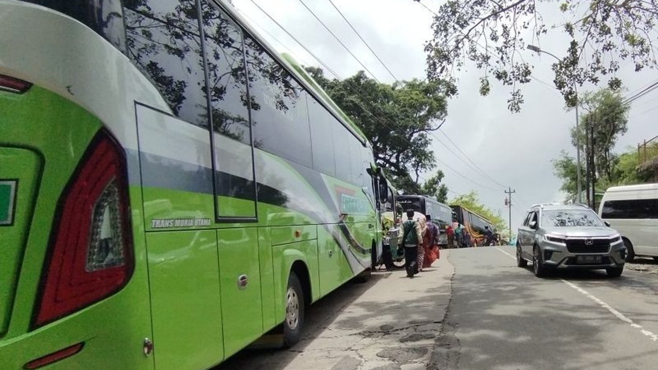 Mudik Gratis Jepara: 11 Bus Antar 100 Warga Jakarta Pulang Kampung