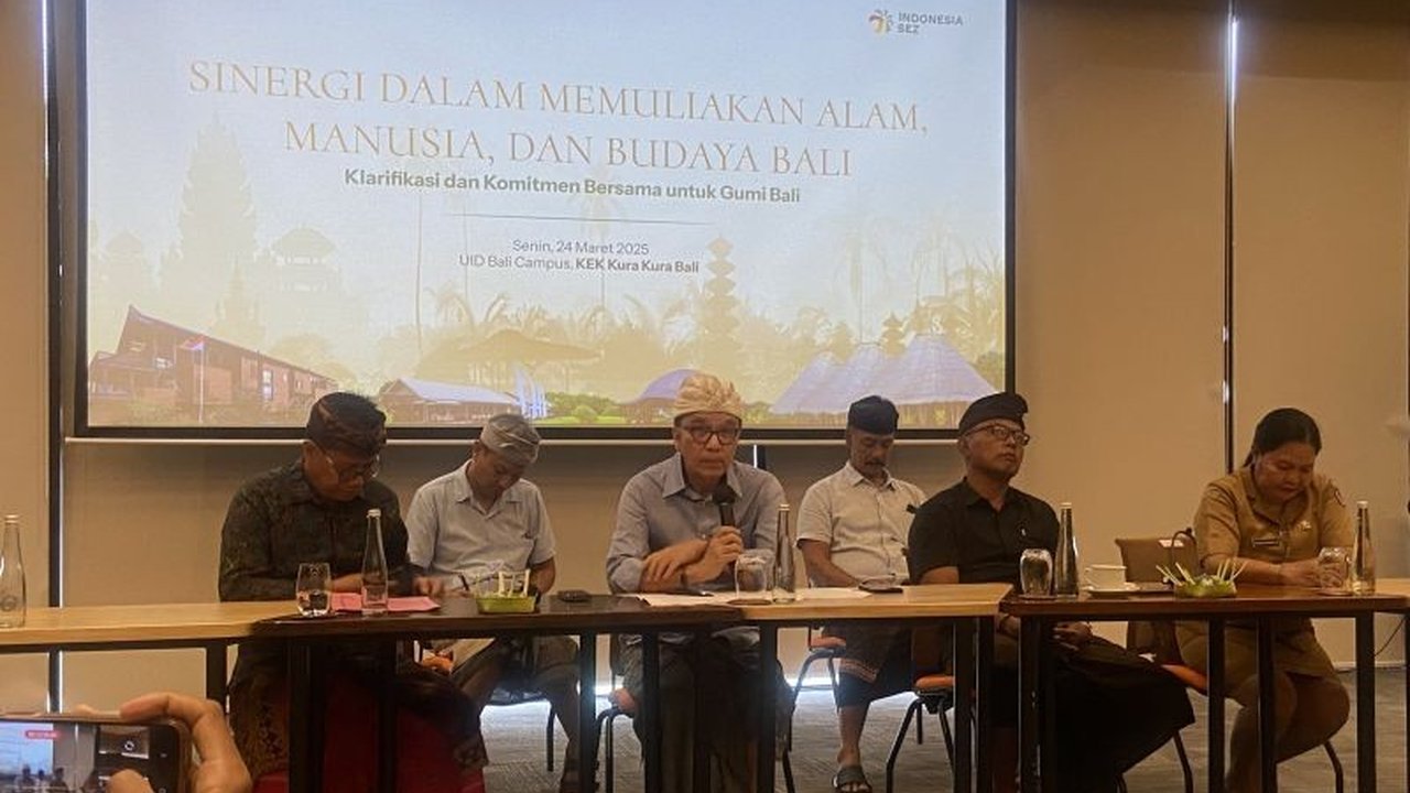 Investor asing dan lokal mempertanyakan hubungan antara pengelola KEK Kura-kura Bali dengan masyarakat setempat, menimbulkan kekhawatiran dampak negatif terhadap iklim investasi di Bali.