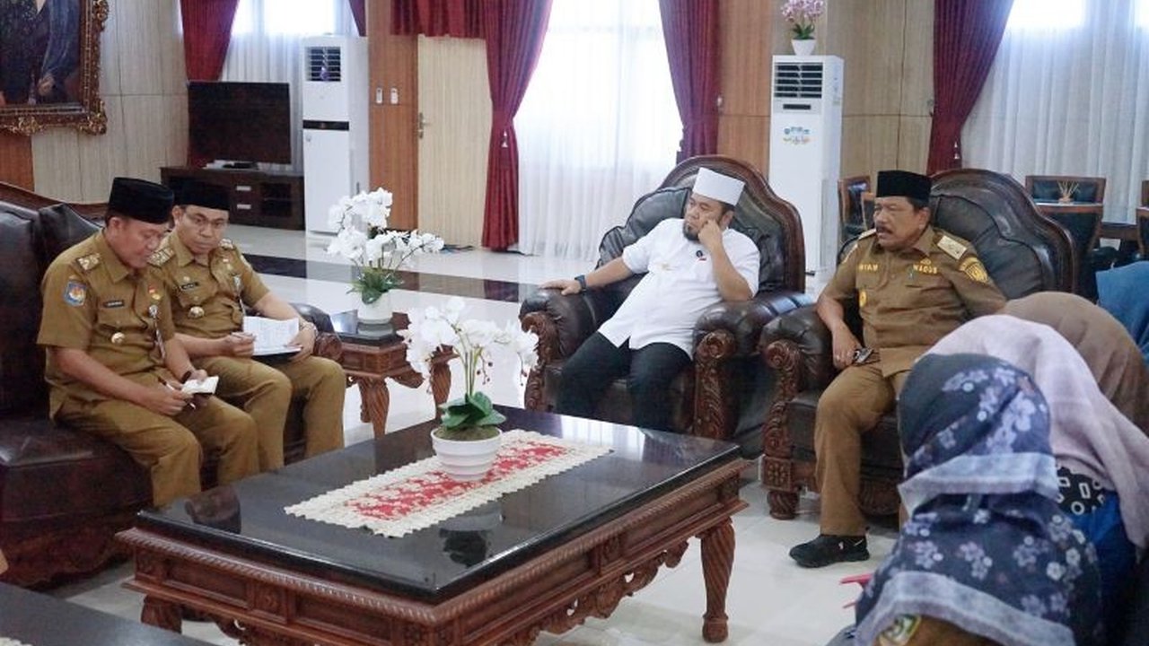 Pemerintah Provinsi Bengkulu menyiapkan relokasi guru PPPK untuk pemerataan pendidikan dan pemenuhan standar jam mengajar, menanggapi aspirasi guru PPPK yang disampaikan langsung kepada Gubernur.