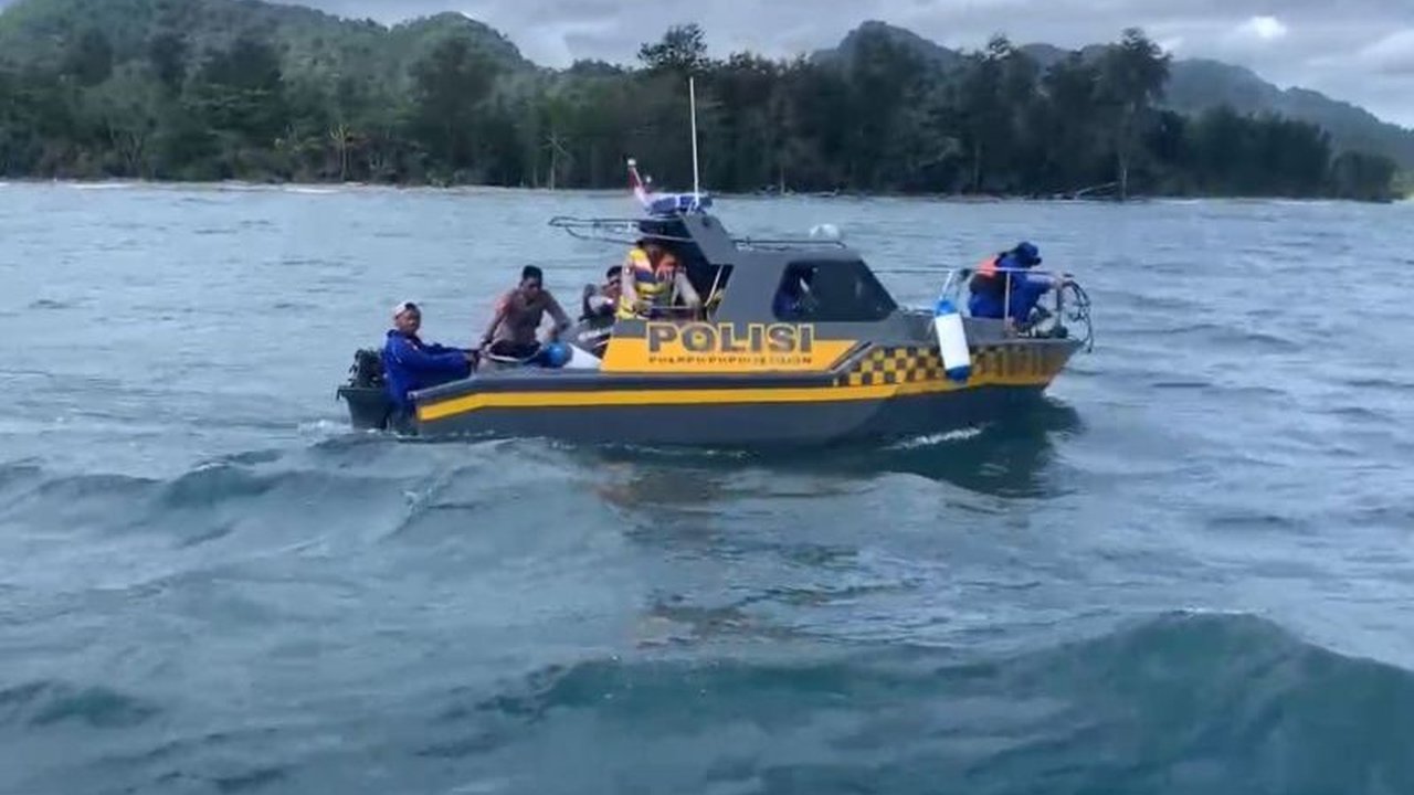 Kecelakaan laut di Buru Selatan mengakibatkan satu korban hilang dan tim gabungan masih melakukan pencarian intensif.