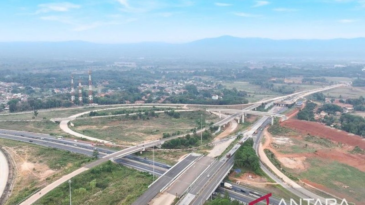 Polres Metro Bekasi bersiap untuk pengoperasian fungsional Tol Japek Selatan pada arus balik Lebaran 2025, menunggu instruksi Korlantas Polri dan berkoordinasi dengan pemerintah daerah.