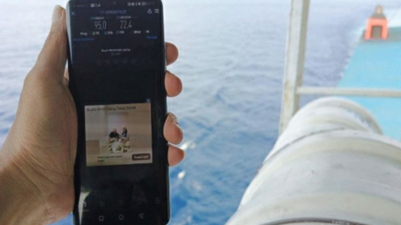 Jelang Ramadhan dan Lebaran 2025, Kemkominfo dan operator seluler di Indonesia menawarkan paket internet dengan harga lebih terjangkau, diskon hingga 50 persen!