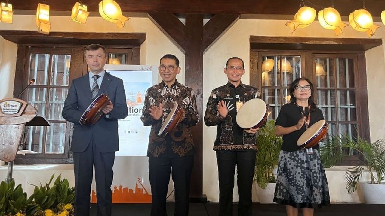 Pameran Lukisan Sejarah AL Rusia di Museum Bahari: Jalinan Kemitraan Maritim Indonesia-Rusia
