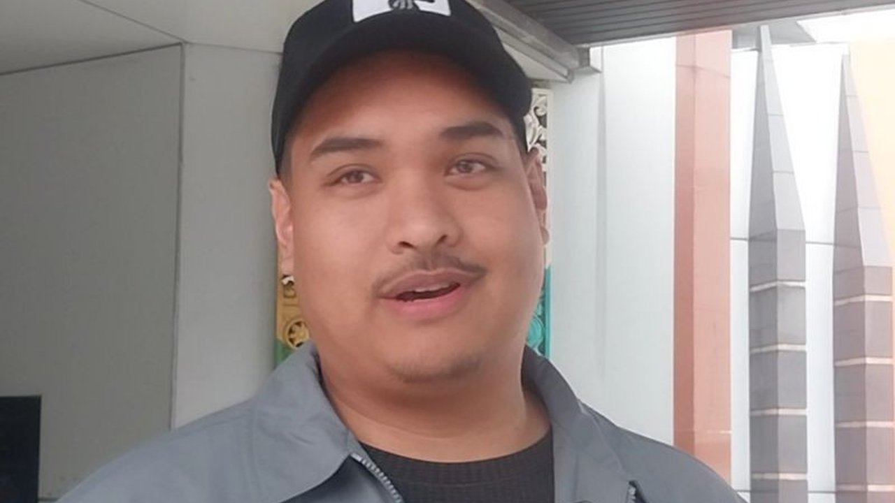 Menpora Dito Ariotedjo meminta pelatih Timnas Indonesia untuk menerapkan strategi matang saat melawan Bahrain di kualifikasi Piala Dunia 2026, guna memperbaiki performa setelah kekalahan telak dari Australia.