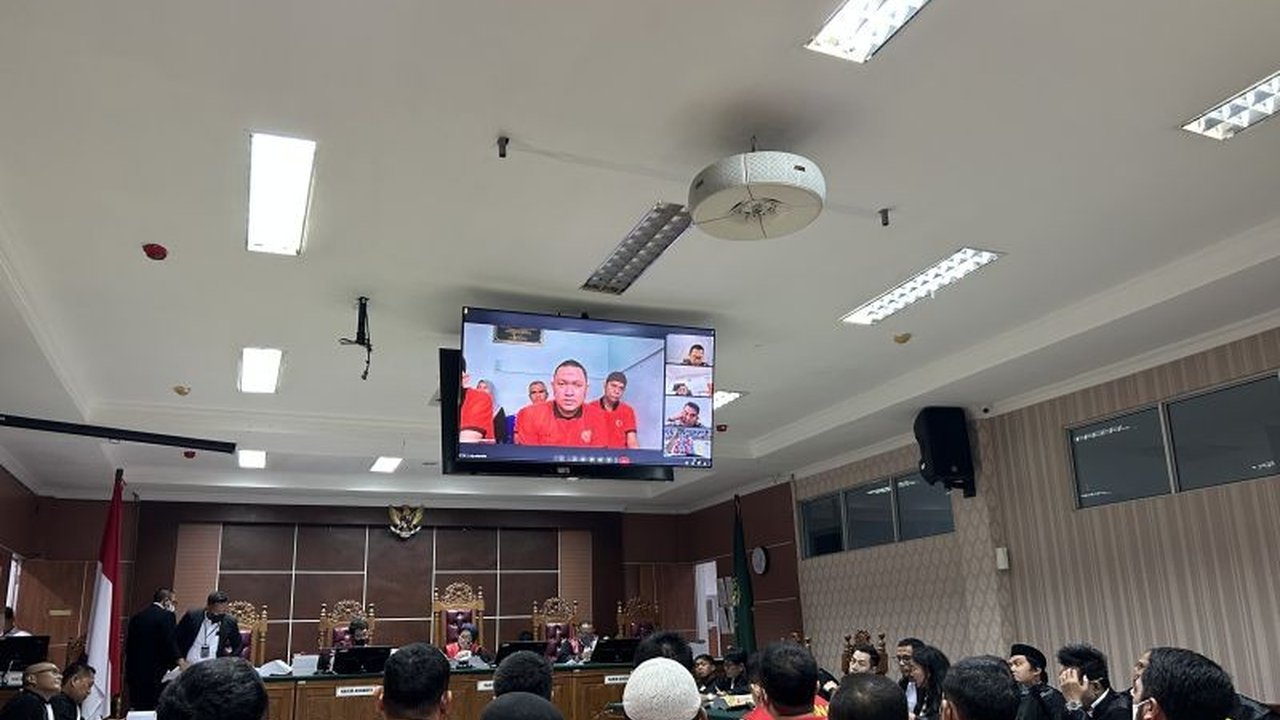 Pengadilan Negeri Batam menunda sidang mantan Kasatresnarkoba Barelang, Kompol Satria Nanda, dan sembilan anggotanya hingga 10 April, dengan anggaran pengungkapan kasus narkoba tahun 2024 sebesar Rp1,9 miliar menjadi sorotan.