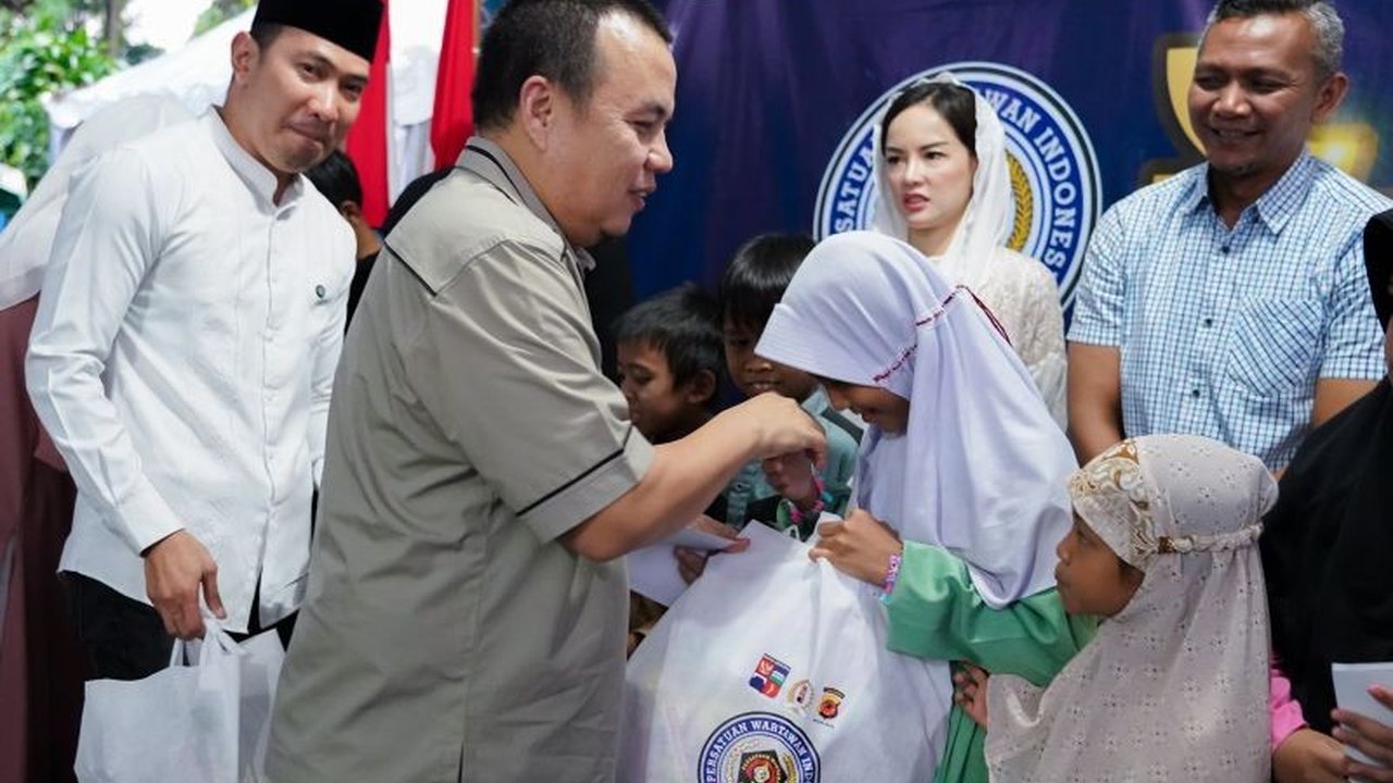 DPRD Kota Bogor bersama PWI Kota Bogor menggelar buka puasa bersama dan santunan untuk 200 anak yatim dan duafa dalam rangka Hari Pers Nasional dan HUT ke-79 PWI.