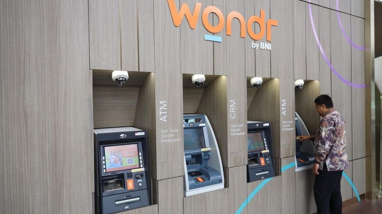 Jelang Idul Fitri 2025, BNI menyediakan uang pecahan Rp20.000 di 41 ATM dan Rp21 triliun uang tunai untuk memenuhi kebutuhan masyarakat, serta layanan digital untuk transaksi lancar.
