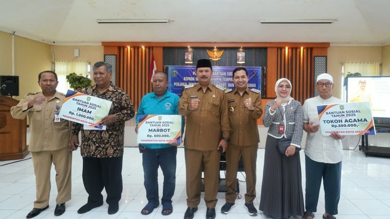 Pemerintah Kota Madiun menyalurkan bantuan sosial (bansos) kepada imam masjid, tokoh agama, dan marbot menjelang Idul Fitri 1446 H, dengan besaran bervariasi.