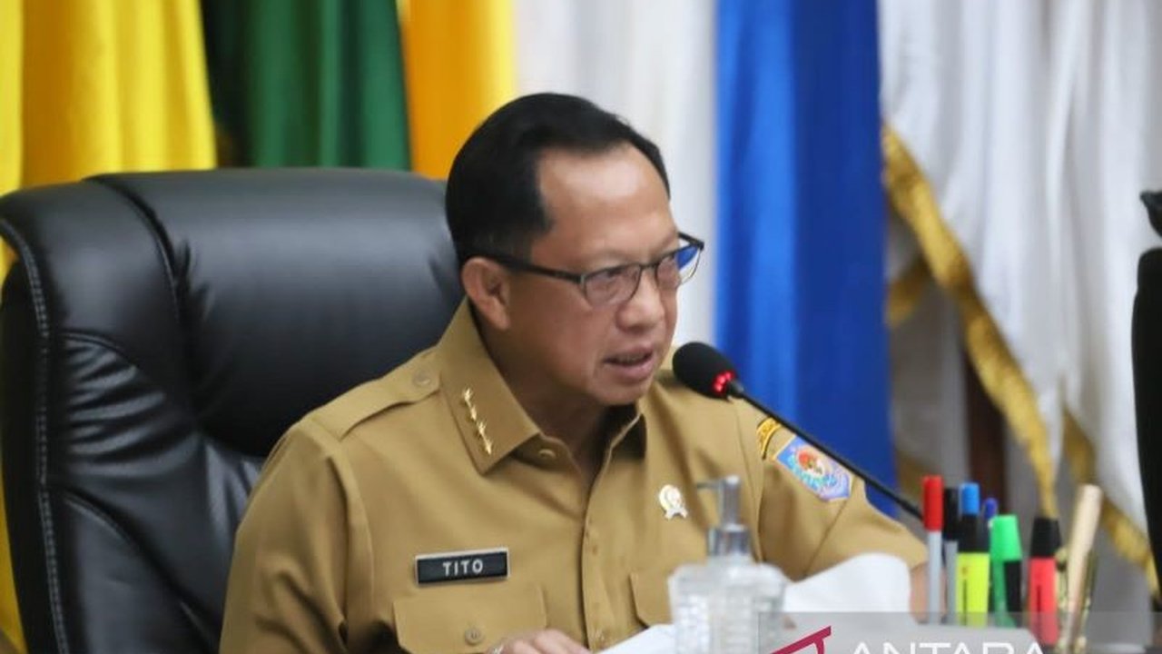 Jelang Idul Fitri, Mendagri Tito Karnavian imbau Pemda salurkan bansos dan optimalkan APBD untuk tingkatkan daya beli masyarakat.
