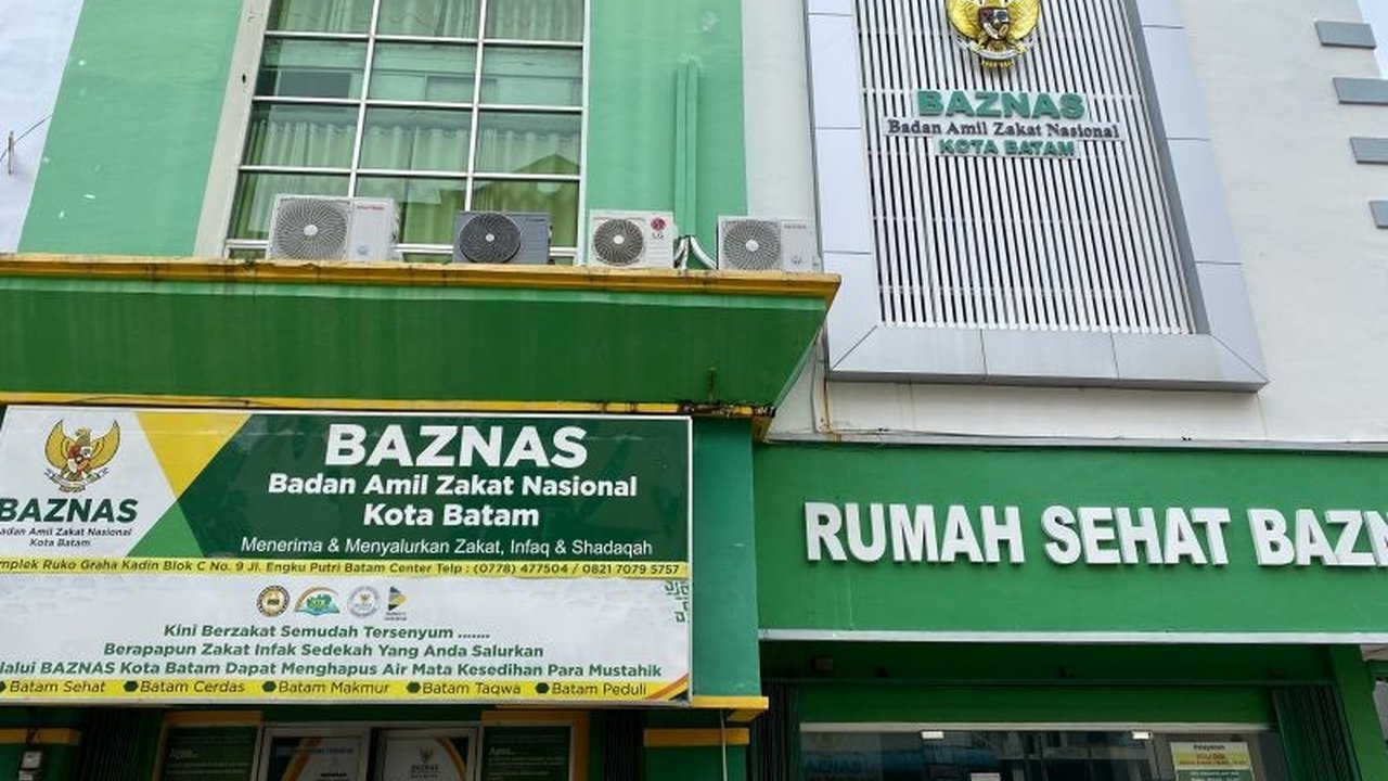 Baznas Batam menargetkan pengumpulan zakat mal Rp24,44 miliar pada 2025 untuk berbagai program kesejahteraan masyarakat, termasuk kesehatan, pendidikan, dan ekonomi, serta optimistis dapat mencapai target tersebut.
