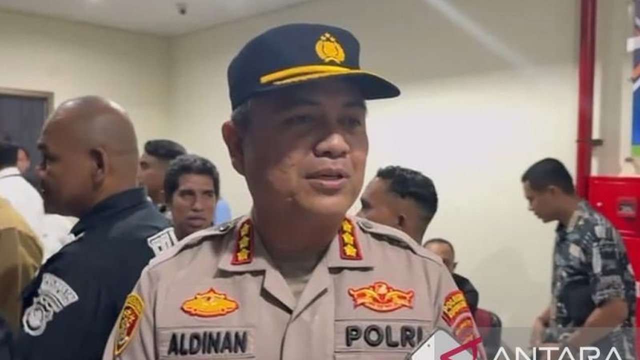 Polresta Kupang Kota mengerahkan 200 personel gabungan untuk mengamankan final Liga 4 El Tari Memorial Cup (ETMC) XXXIII 2025 antara Bintang Timur Atambua dan Persebata di Stadion Oepoi, Kupang.