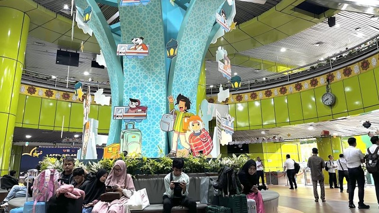 PT Kereta Api Indonesia (KAI) siapkan berbagai fasilitas penunjang kenyamanan pemudik, termasuk teknologi 