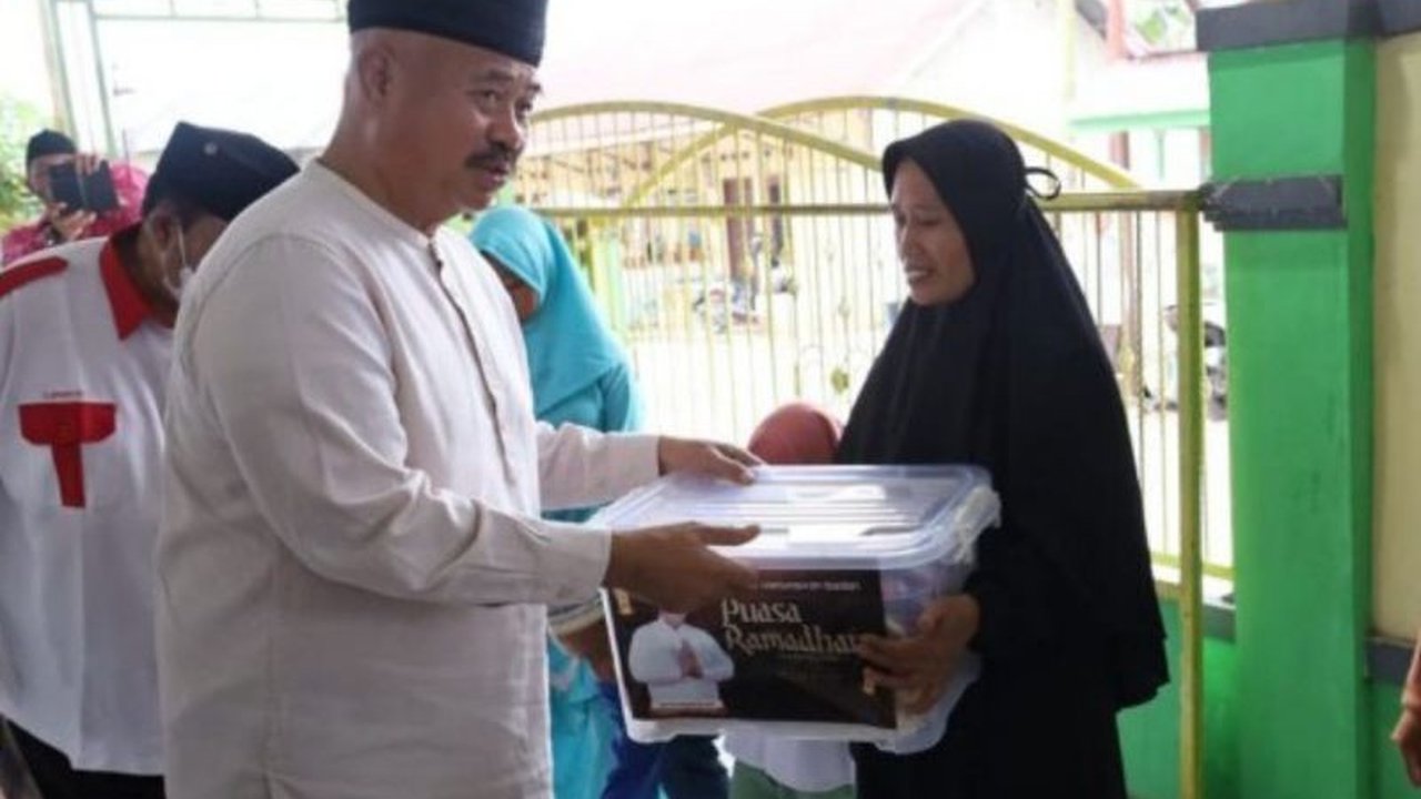 Bupati Kutai Kartanegara mengajak pekerja luar daerah untuk membayar zakat di Kukar demi keberkahan dan membantu pengentasan kemiskinan.