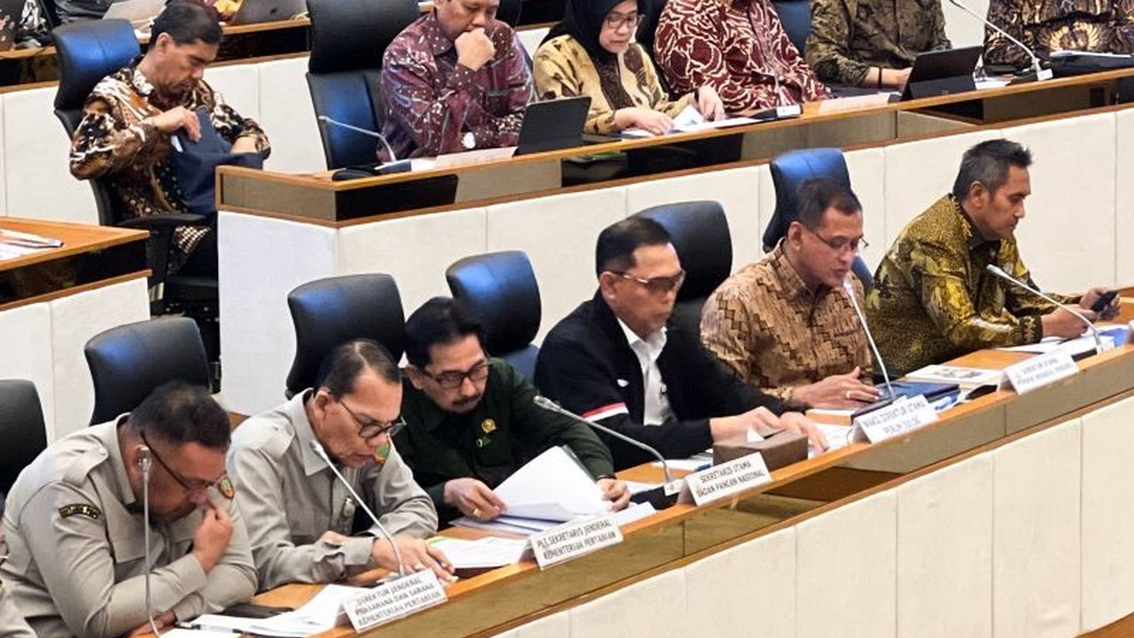 Jelang Lebaran 2025, Badan Pangan Nasional (Bapanas) laporkan penjualan 1.540 ton beras SPHP dan 2.731 ton komoditas pangan pokok lainnya melalui Operasi Pasar Murah di 3.159 outlet.