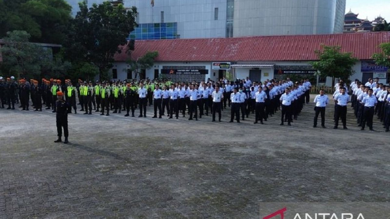 PT KAI Divre I Sumut gelar apel pasukan dan siapkan berbagai strategi untuk memberikan pelayanan terbaik dan aman bagi pemudik Lebaran 2025 dengan penambahan tempat duduk dan petugas.