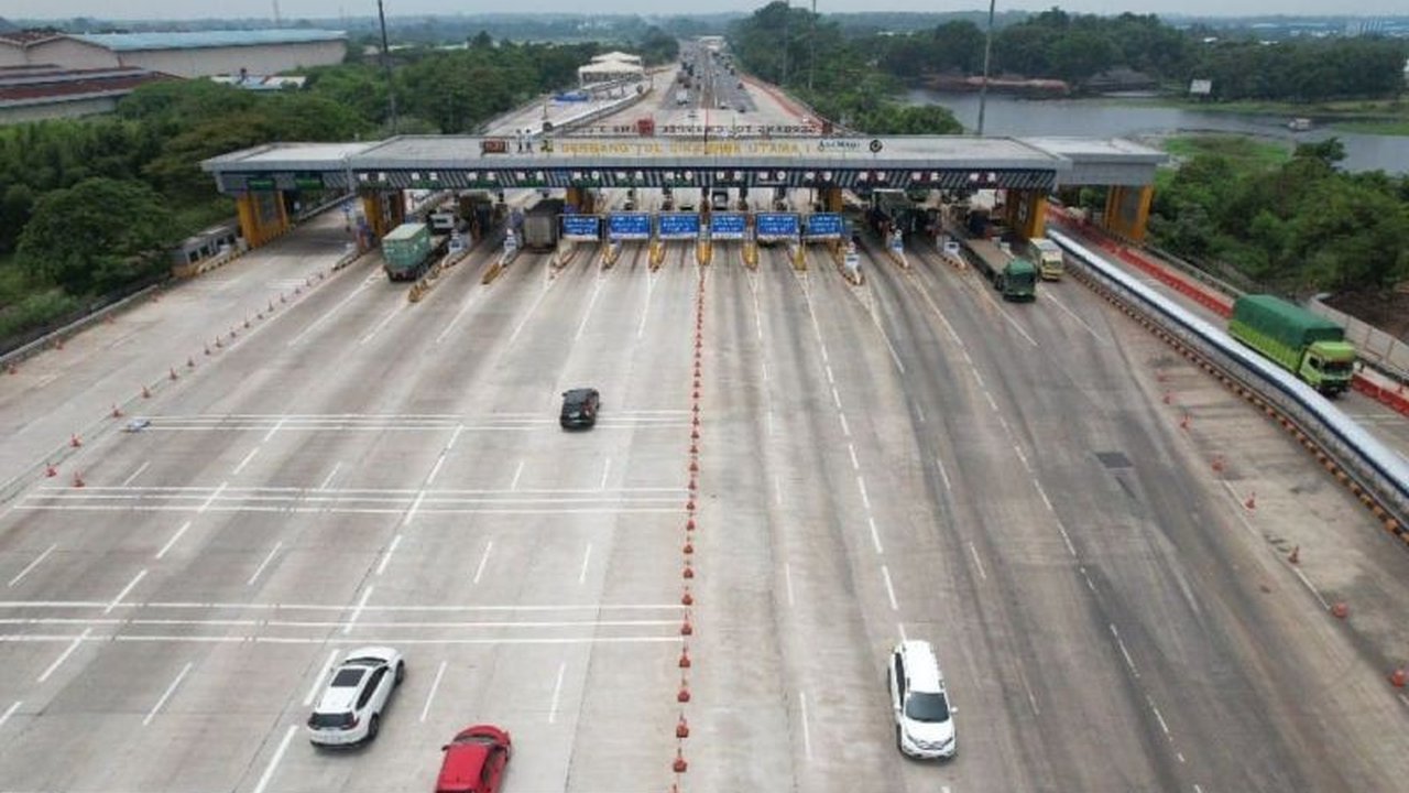 Jasa Marga mencatat lonjakan kendaraan meninggalkan Jabotabek pada H-10 hingga H-8 Lebaran 2025, dengan peningkatan signifikan menuju Trans Jawa.