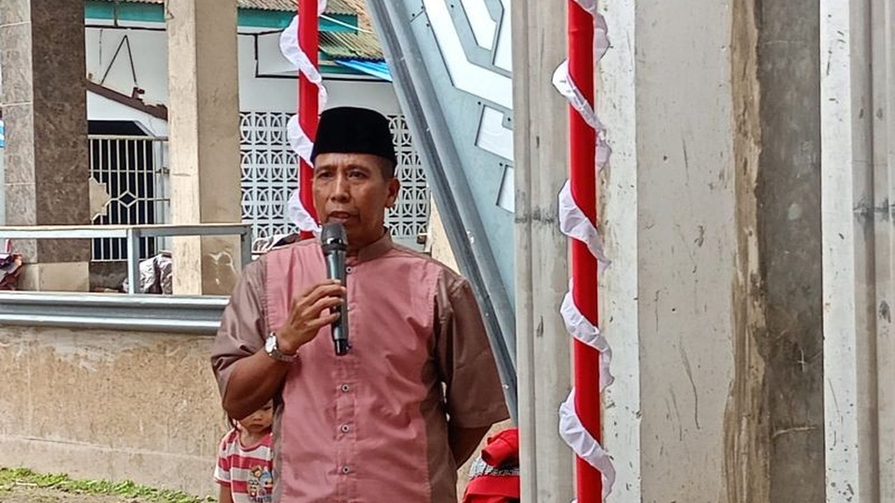 Pemerintah Provinsi Papua Barat Daya menyalurkan 2.000 paket sembako murah untuk meningkatkan daya beli masyarakat menjelang Idul Fitri 1446 Hijriah di tengah deflasi yang terjadi.