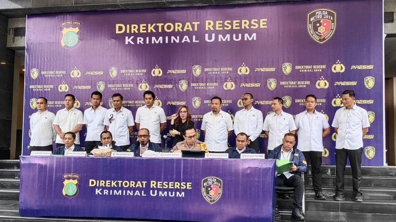 Polda Metro Jaya berhasil mengungkap 382 kasus kriminal selama Operasi Pekat Jaya 2024, dengan kasus pencurian terbanyak.