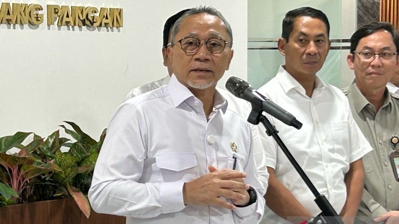 Menko Pangan Zulkifli Hasan targetkan Bulog serap 750-800 ribu ton setara beras hingga akhir Maret 2025 untuk menjaga stabilisasi harga dan ketersediaan beras di pasaran.