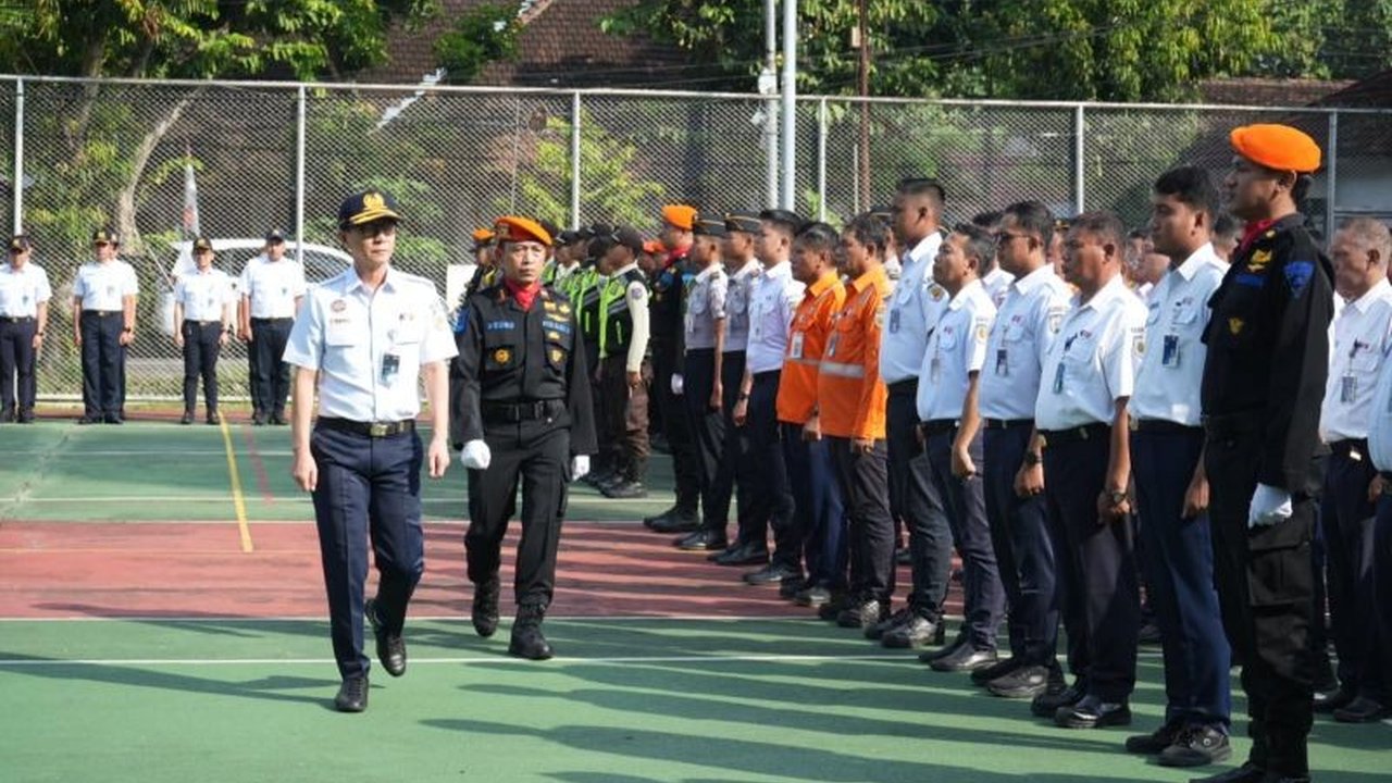 PT KAI Daop 9 Jember gelar apel pasukan, siapkan 178.244 kursi dan berbagai langkah untuk keamanan dan kenyamanan penumpang selama angkutan Lebaran 2025.