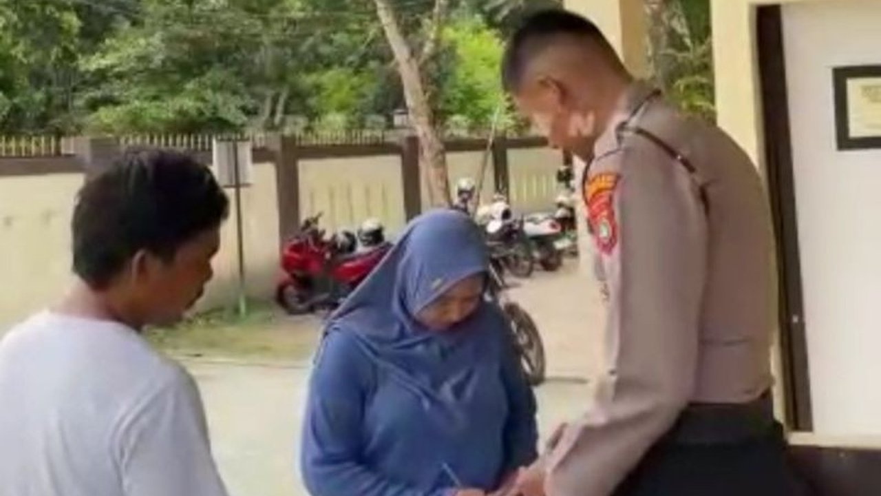 Polres Bangka Tengah, Bangka Belitung, menyediakan layanan penitipan kendaraan gratis bagi pemudik Lebaran 2024 untuk memberikan rasa aman dan nyaman selama perjalanan mudik.