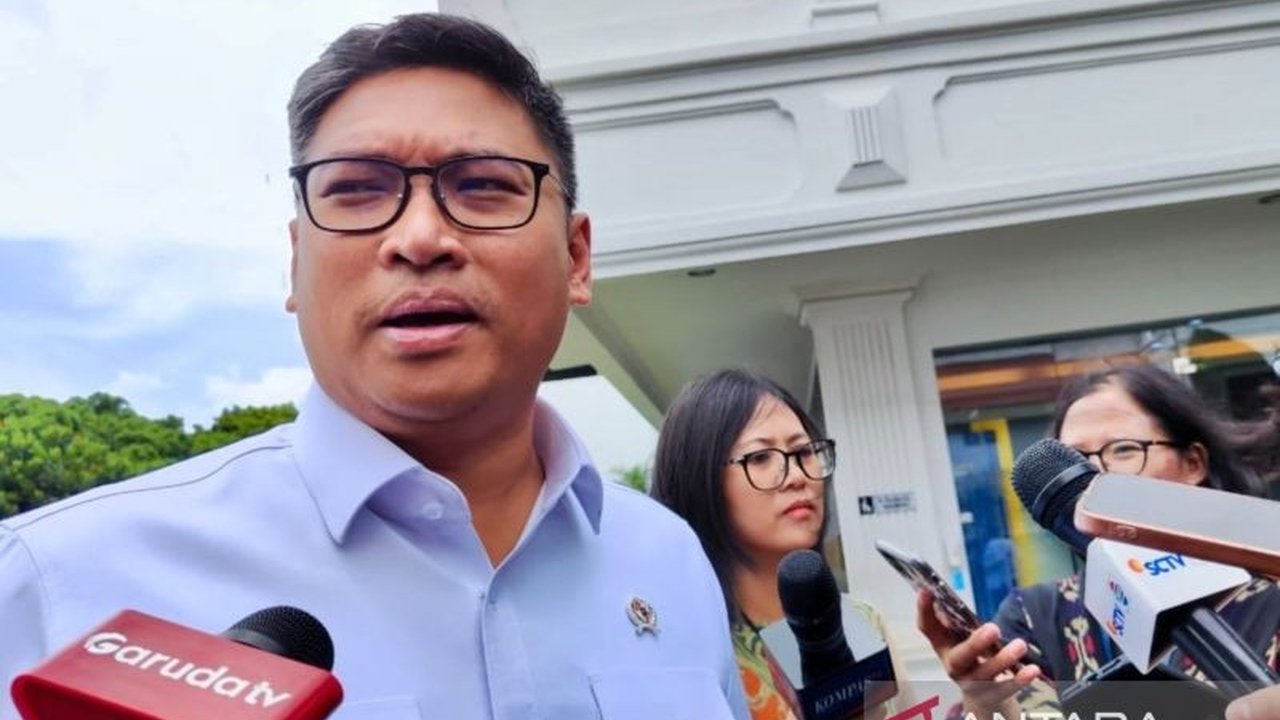 Presiden Prabowo Subianto kembali mengingatkan para menterinya untuk memperbaiki komunikasi pemerintah kepada publik agar narasi positif pembangunan dapat tersampaikan dengan efektif.