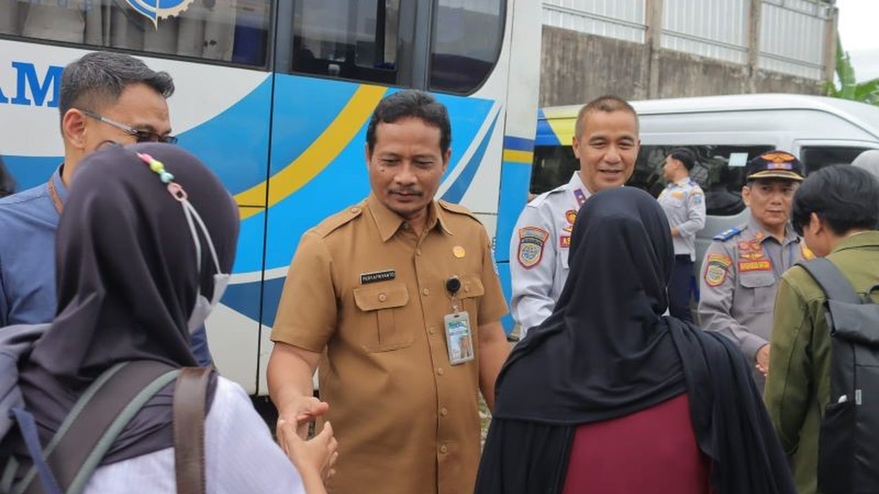 Pemerintah Provinsi Kepulauan Bangka Belitung (Babel) berkolaborasi dengan Bank Sumsel Babel dan Perum Damri memfasilitasi mudik gratis 53 mahasiswa asal Sumatera Selatan (Sumsel) untuk merayakan Lebaran 2025 di kampung halaman.