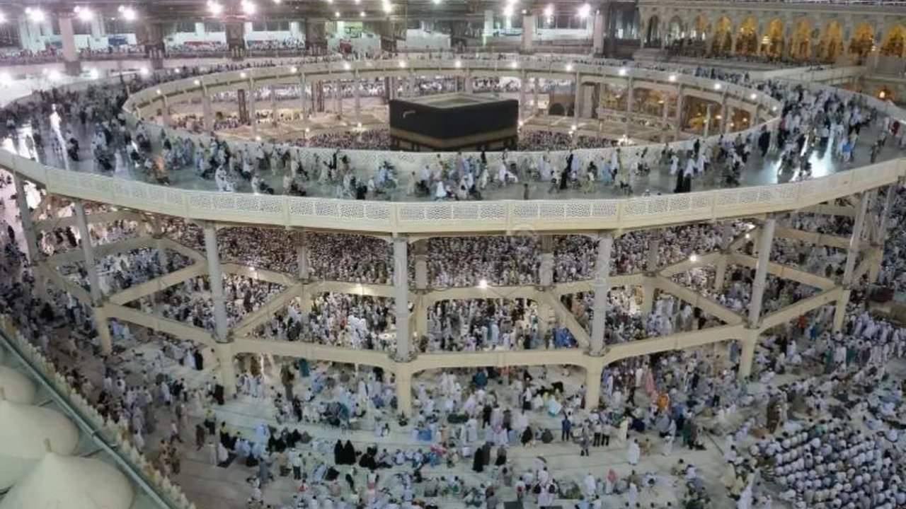 PT Waskita Karya (Persero) Tbk berperan penting dalam renovasi Masjidil Haram, Makkah, khususnya perluasan area mataf yang kini mampu menampung lebih dari 100 ribu jemaah.