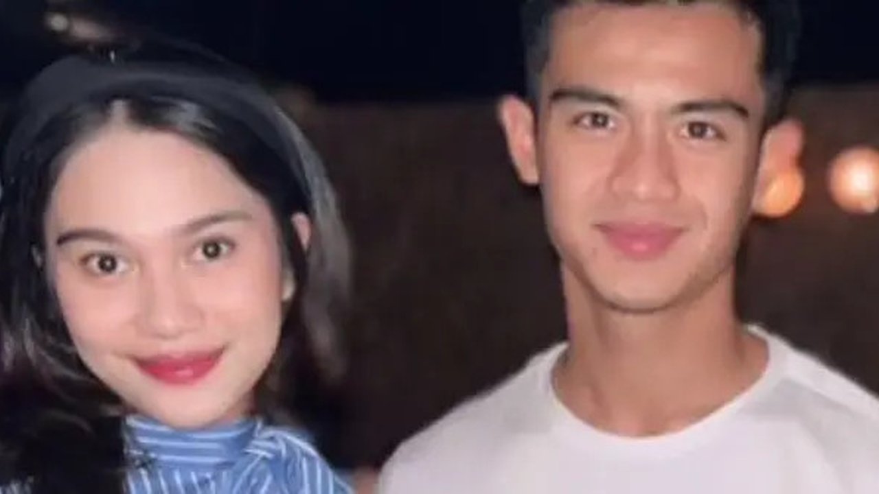 Di acara tersebut, Azizah Salsha dan Pratama Arhan pun tampak mengenakan pakaian santai casual. Keduanya pun terlihat serasi. [dok. Instagram]