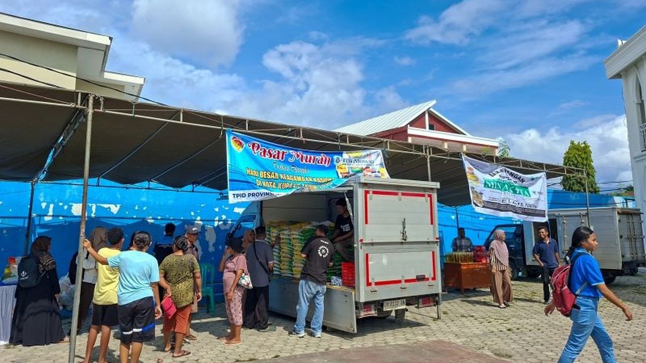 Pemerintah Provinsi NTT menggelar pasar murah bekerja sama dengan Bank Indonesia dan TPID NTT untuk membantu masyarakat memenuhi kebutuhan pokok jelang Idul Fitri 1445 H.