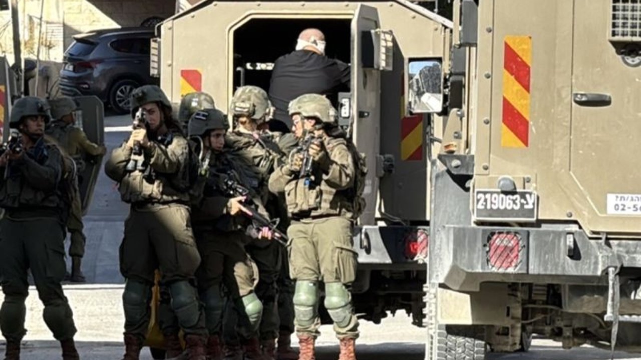 Penangkapan warga Palestina, Hamdan al-Harini, kontributor film dokumenter pemenang Oscar 