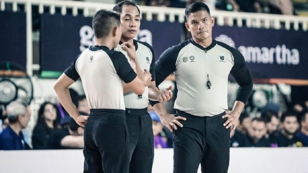 Sorotan Kontroversi Keputusan Wasit IBL 2025: Review, Kesalahan, dan Polemik '15-5=11'