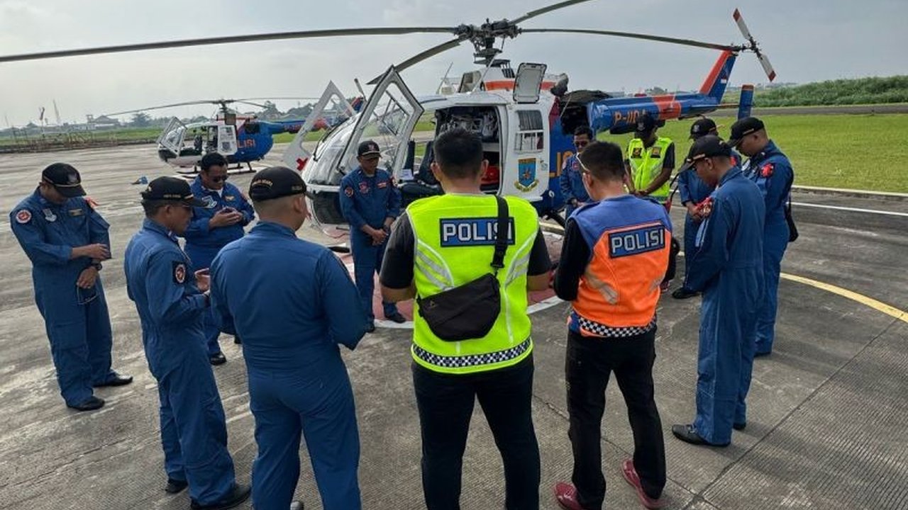 Direktorat Kepolisian Udara Baharkam menyiapkan dua helikopter ambulans di Gerbang Tol Kalikangkung selama arus mudik dan balik Lebaran 2025 untuk mengantisipasi keadaan darurat medis.