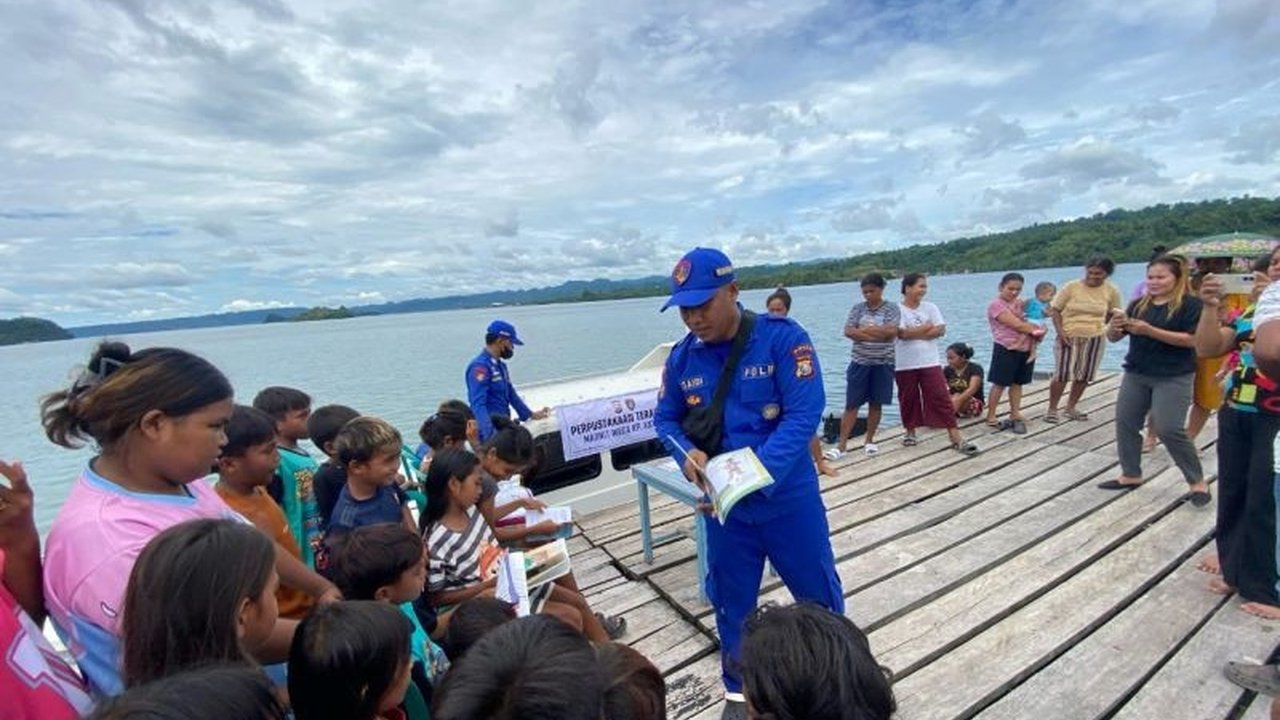 Klinik Terapung Polairud Polda Malut: Jangkauan Kesehatan di Pesisir Halmahera Tengah